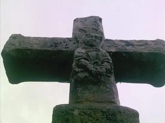 croix-hossanier-nantheuil 3