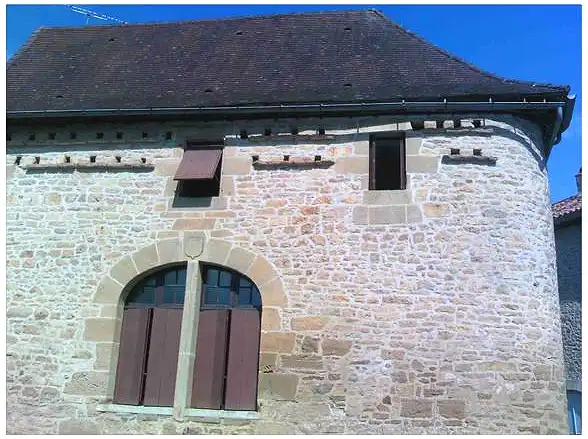 nantheuil bourg chateau
