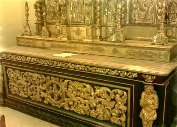 nantheuil bourg retable2